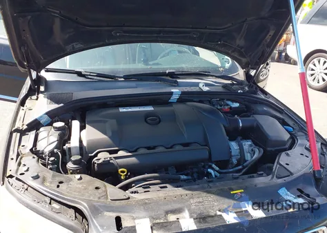 2011 Volvo S80 T6 z USA, uszkodzony, nr VIN YV1902AH8B1142871